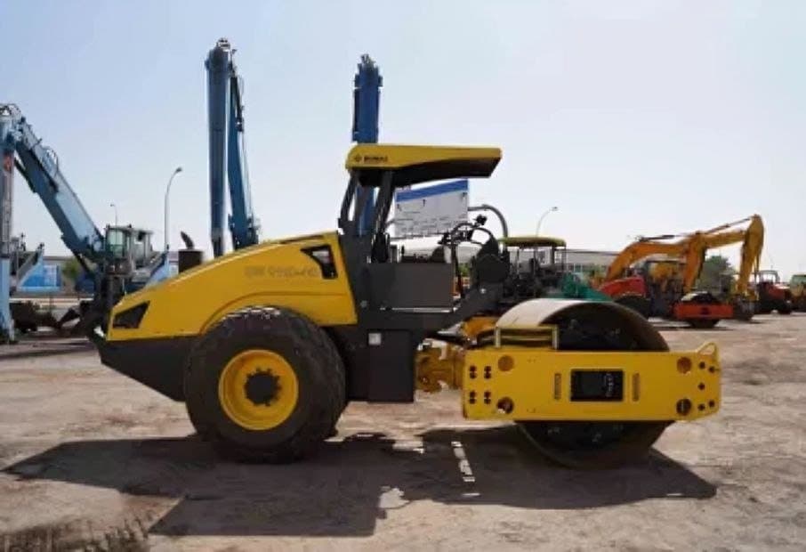 Bomag BW 212 D-40 roller